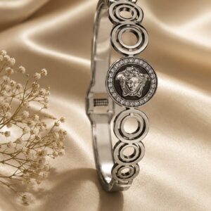 Classical Medallion Bangle · Silver