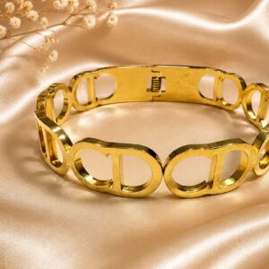 Oval Link Bangle