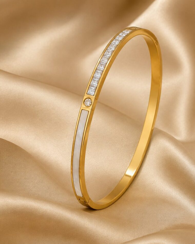 Wrap Zirconia Bangle