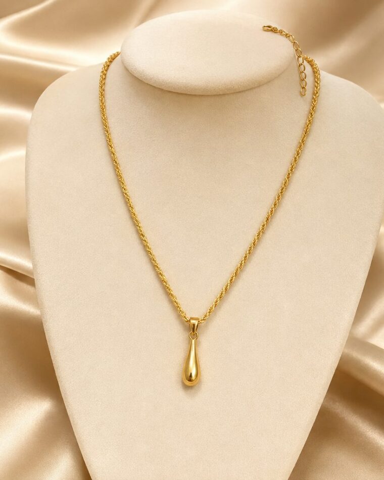 Sparkling Teardrop Necklace