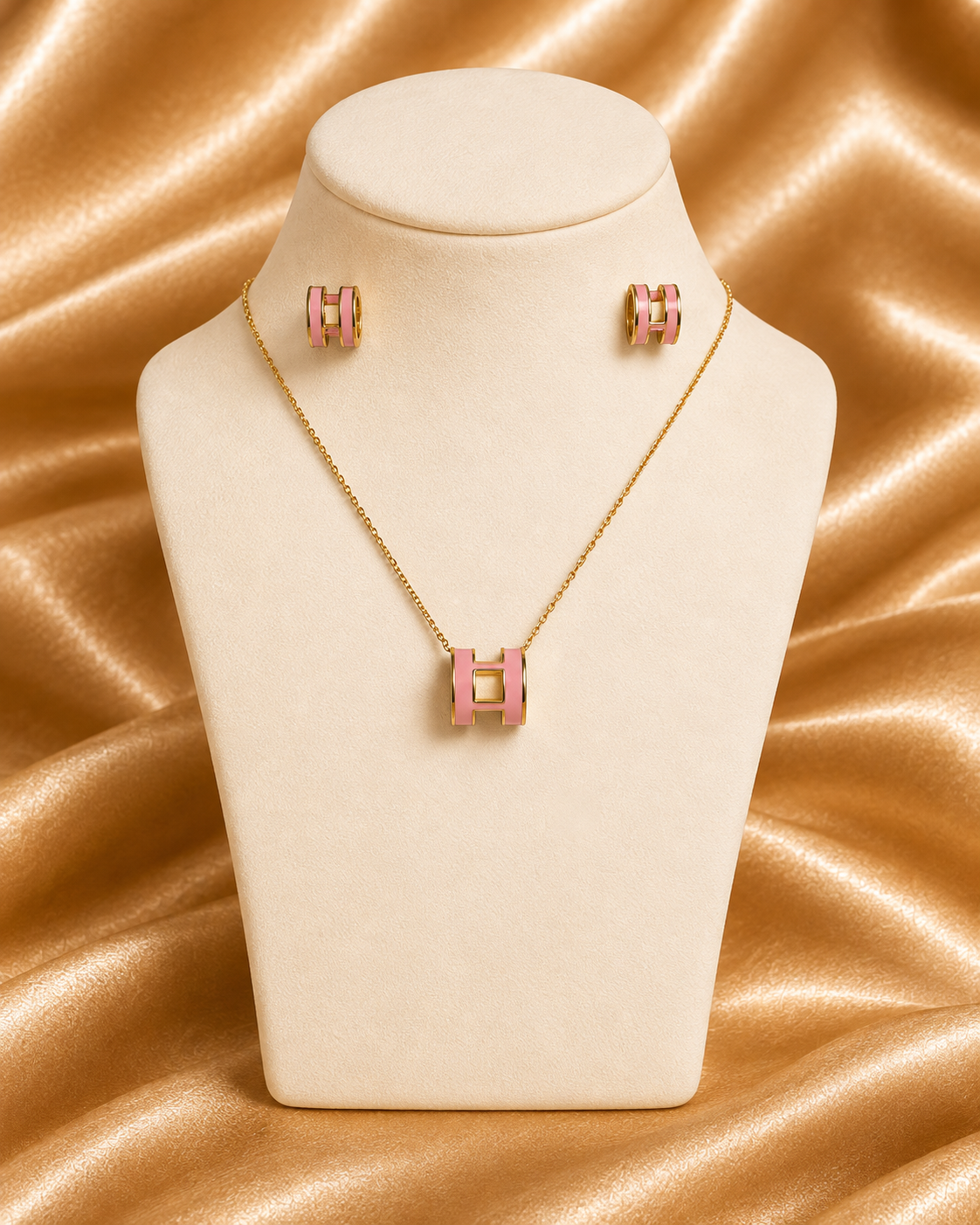 One complete Colour Enamel Set in Pink, with all matching pieces