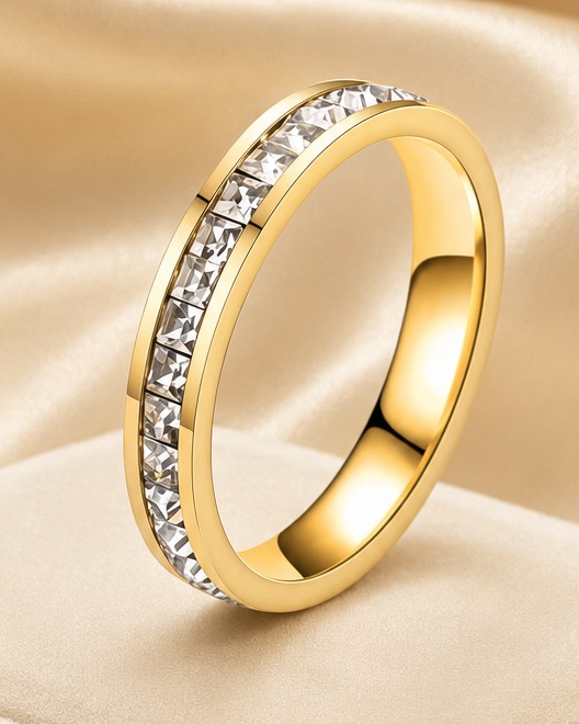 Sparkling Cubic Zirconia Ring - Gold