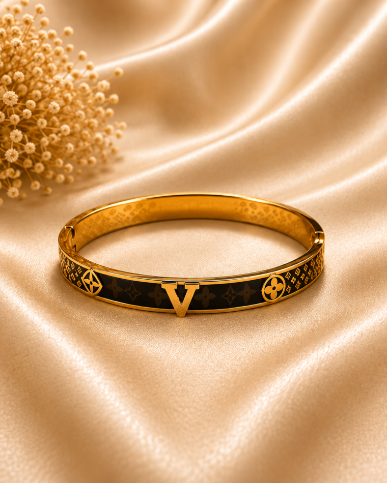 U-Link Buckle Bangle